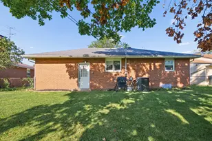 1076 Chestershire Rd, Columbus, OH 43204 - Photo 29