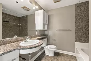 196 S Grant Ave, Columbus, OH 43215 - Photo 21
