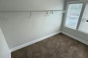 377 E Hinman Ave, Columbus, OH 43207 - Photo 11