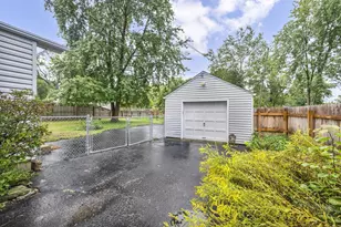 319 Canyon Dr S, Columbus, OH 43214 - Photo 3