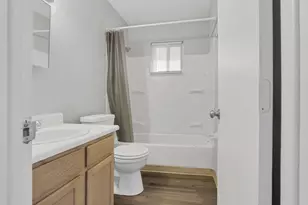 690 Kingsford Rd, Columbus, OH 43204 - Photo 15