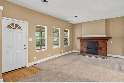 2117 Denune Avenue, Columbus, OH 43211 - Photo 5