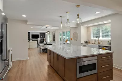 317 Wheaton Court, Columbus, OH 43235 - Photo 11