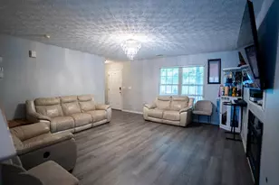 1816 Village Ridge Ln, Columbus, OH 43219 - Photo 3