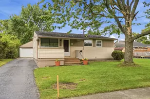 3921 Harwood Rd, Columbus, OH 43228 - Photo 9
