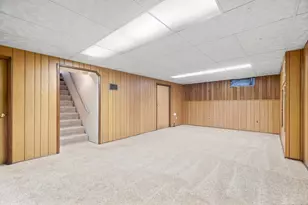 3921 Harwood Rd, Columbus, OH 43228 - Photo 5