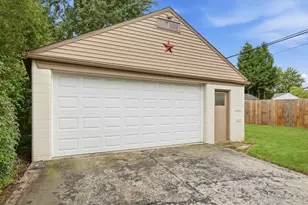 3921 Harwood Rd, Columbus, OH 43228 - Photo 49