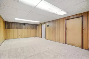 3921 Harwood Rd, Columbus, OH 43228 - Photo 29