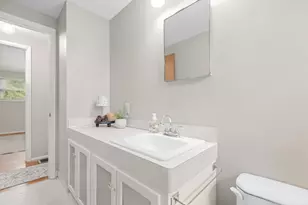 3921 Harwood Rd, Columbus, OH 43228 - Photo 21