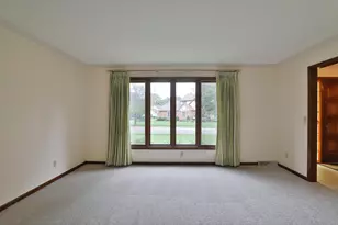 1079 Putney Dr, Columbus, OH 43085 - Photo 7