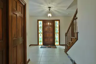 1079 Putney Dr, Columbus, OH 43085 - Photo 3