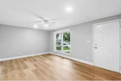 450 Amesbury Drive, Gahanna, OH 43230 - Photo 3