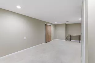 695 Island Ct, Columbus, OH 43214 - Photo 25