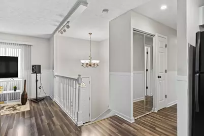3054 Leon Avenue, Columbus, OH 43219 - Photo 5