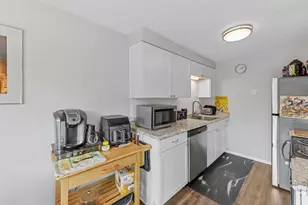 2815 Avati Dr, Columbus, OH 43207 - Photo 11