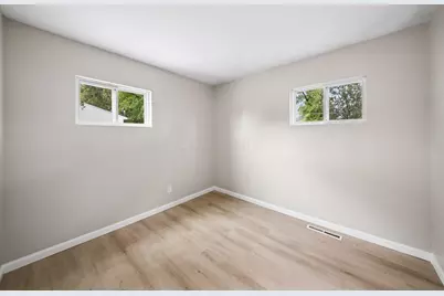 1382 Grovewood Drive, Columbus, OH 43207 - Photo 17