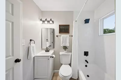1382 Grovewood Drive, Columbus, OH 43207 - Photo 15