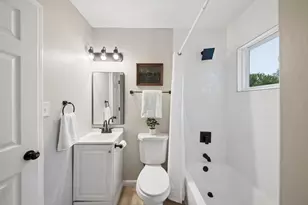 1382 Grovewood Dr, Columbus, OH 43207 - Photo 15