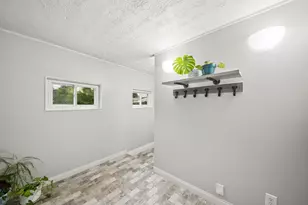 435 E Jeffrey Pl, Columbus, OH 43214 - Photo 25