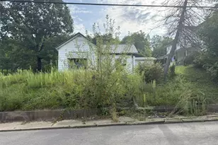 310 S State St, Crooksville, OH 43731 - Photo 1