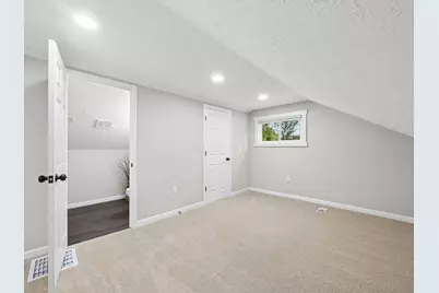 2344 Century Drive, Columbus, OH 43211 - Photo 17
