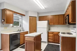 16 W Fieldstone, Etna, OH 43062 - Photo 5