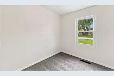 2676 Shelly Drive, Columbus, OH 43207 - Photo 13