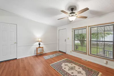 709 Youn-Kin Parkway S, Columbus, OH 43207 - Photo 17