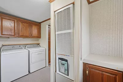 709 Youn-Kin Parkway S, Columbus, OH 43207 - Photo 31