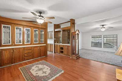 709 Youn-Kin Parkway S, Columbus, OH 43207 - Photo 15