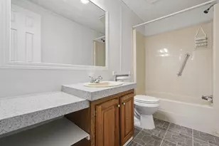 709 Youn-Kin Parkway S, Columbus, OH 43207 - Photo 29