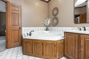 38 E Beck St, Columbus, OH 43215 - Photo 33
