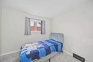 1565 Brentnell Ave, Columbus, OH 43219 - Photo 29