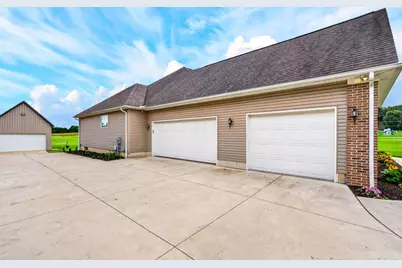1628 Pickerington Road NW, Carroll, OH 43112 - Photo 5