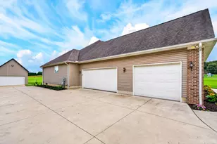 1628 Pickerington Rd NW, Carroll, OH 43112 - Photo 15