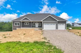 600 Trapp Ln, Hopewell, OH 43746 - Photo 1