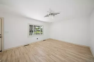 2288 Colfax Ave, Columbus, OH 43224 - Photo 13