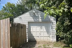 289 S Hampton Rd, Columbus, OH 43213 - Photo 3