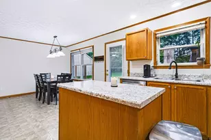 1126 Lake Forest Dr, Hebron, OH 43025 - Photo 15
