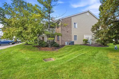6735 Meadow Creek Drive #103, Columbus, OH 43235 - Photo 3