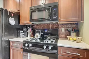 5653 Great Woods Blvd, Columbus, OH 43231 - Photo 11