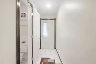 5653 Great Woods Blvd, Columbus, OH 43231 - Photo 5