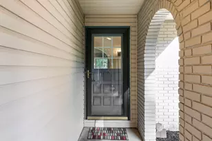 1594 Oakview Dr, Columbus, OH 43235 - Photo 3