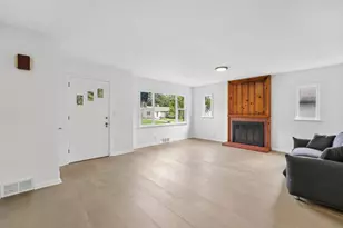 2655 Woodley Rd, Columbus, OH 43231 - Photo 9