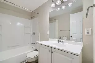 1833 Brookfield Rd, Columbus, OH 43229 - Photo 15
