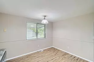 1833 Brookfield Rd, Columbus, OH 43229 - Photo 9