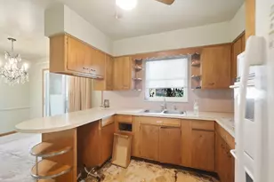 5600 Crawford Dr, Columbus, OH 43229 - Photo 7
