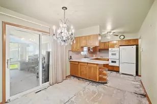 5600 Crawford Dr, Columbus, OH 43229 - Photo 5