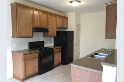 2715 Rinaldi Drive, Columbus, OH 43219 - Photo 3