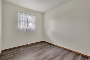1942 Argyle Dr, Columbus, OH 43219 - Photo 9